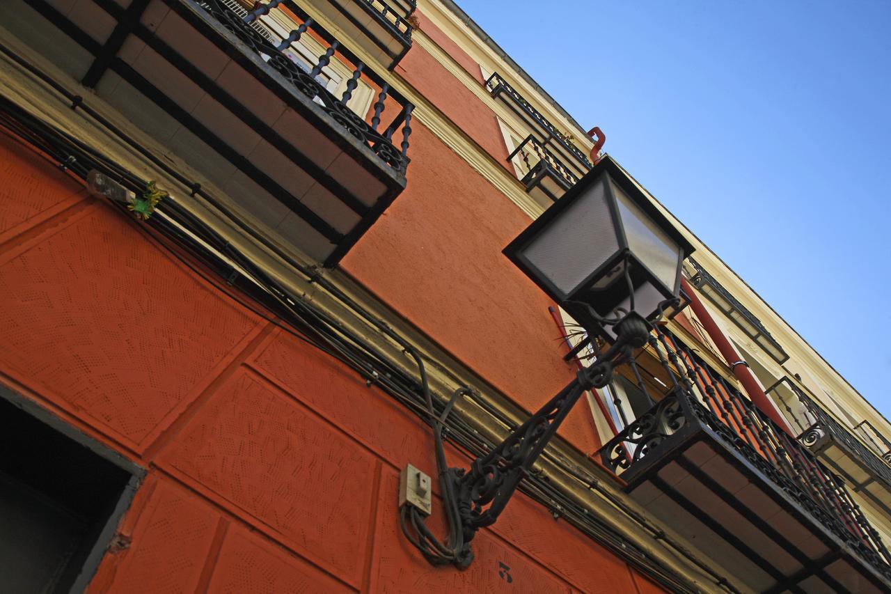 Reina Sofia Boutique I Leilighet Madrid Eksteriør bilde